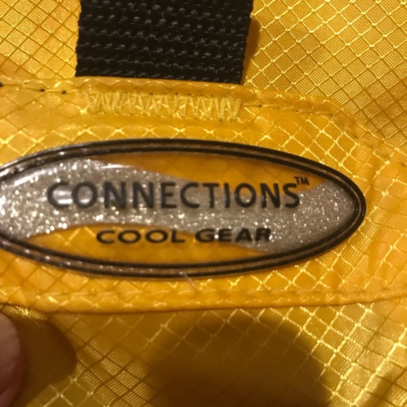 B- Backpack by ConnectionsTM Cool Gear, - Picture 3 of 11